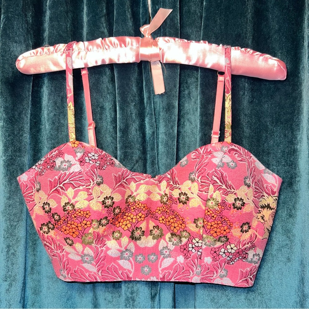BEBE embroidered jacquard pink floral bustier crop top size 0